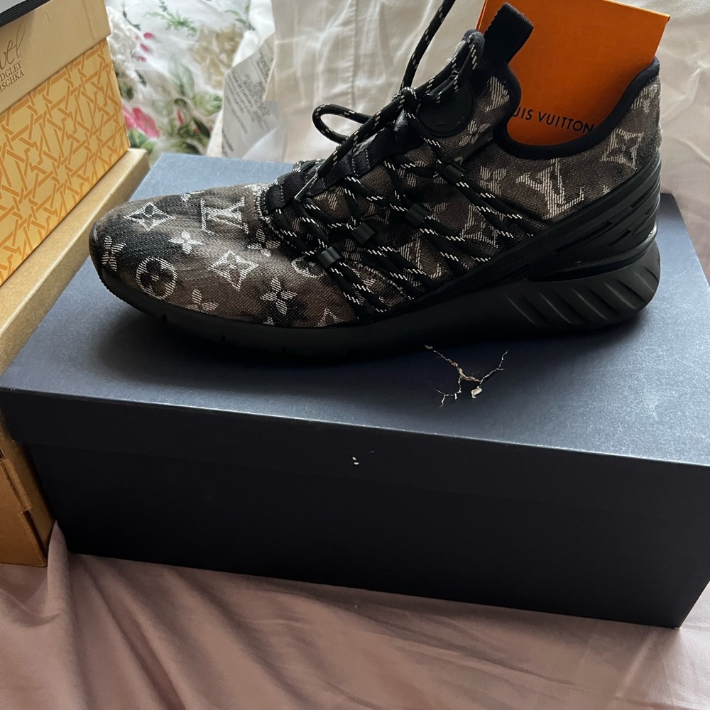 Men Louis vuittion sneakers